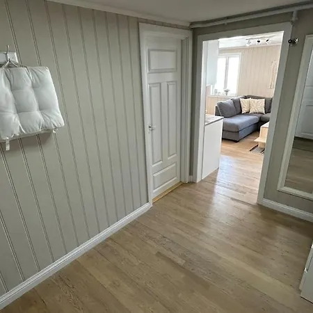 And Quiet, Perfect For Couples And Business Trip Arendal